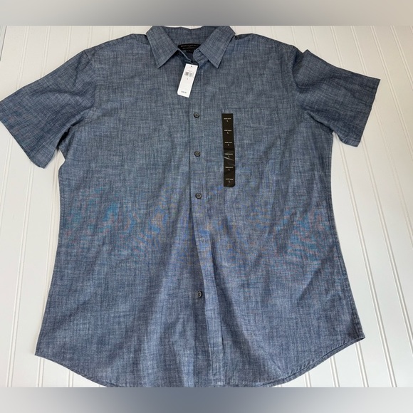 Banana Republic Shirt Men's Soft Wash Standard Fit Chambray Large NEW. 1181 - Picture 1 of 3